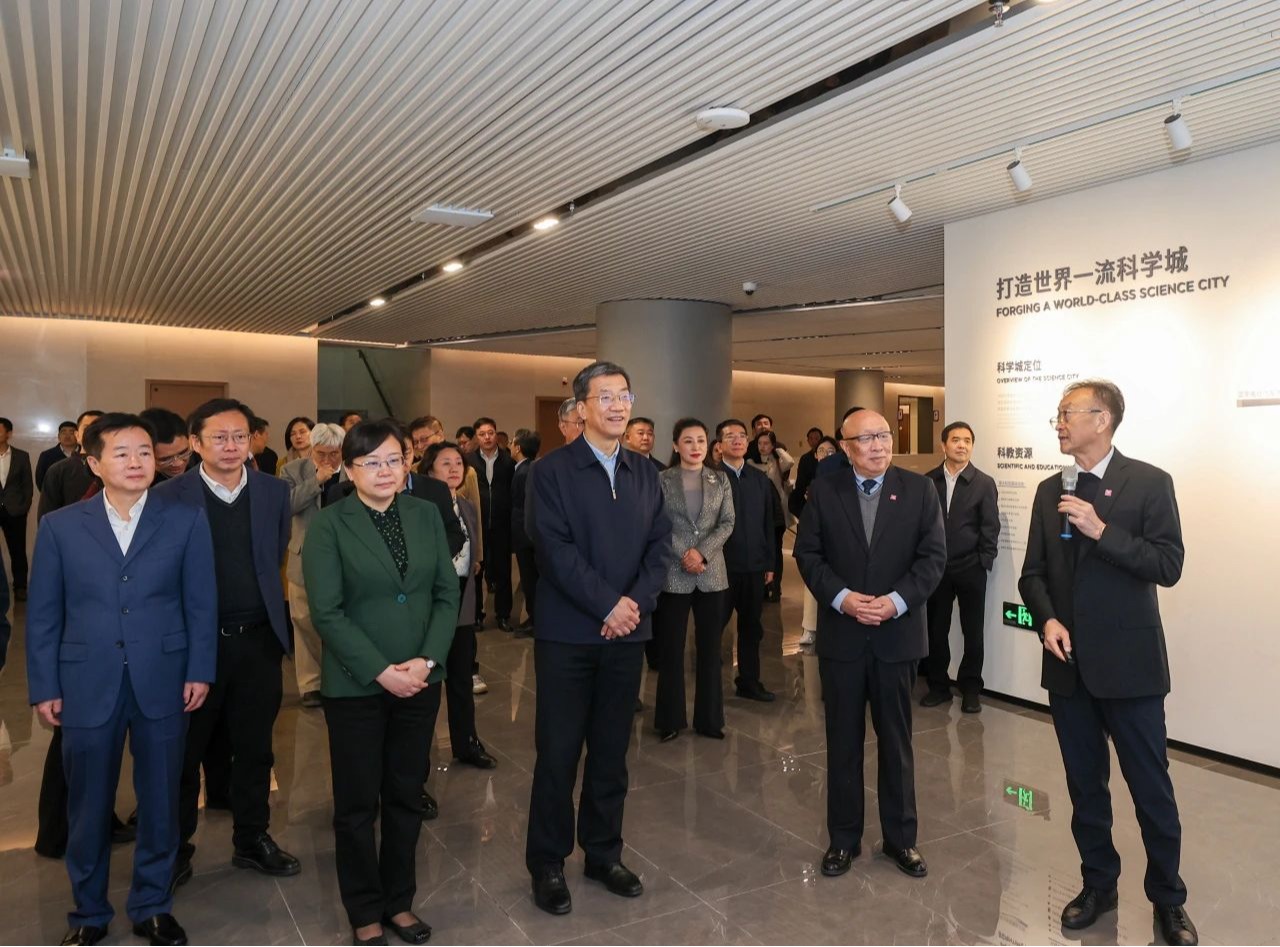教育部部长怀进鹏在beat365手机版官网主持召开新型研究型大学调研座谈会