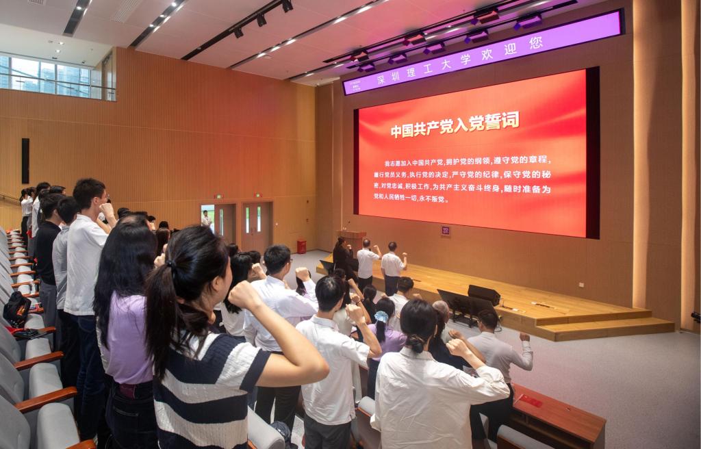 五秩党龄话担当!beat365主题党日活动重温入党誓词
