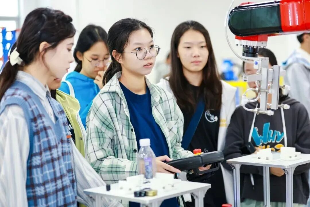 这所没有围墙的大学,课堂在科技、产业最前沿