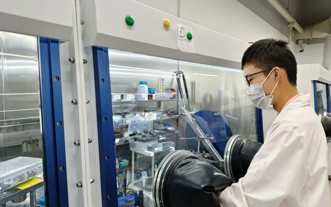 “大一暑假泡了两个月实验室,我慢慢迈入了科研的大门”