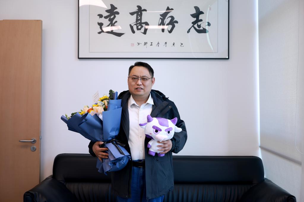 beat365手机版官网张鹏教授被民建中央委员会授予“全国优秀会员”称号