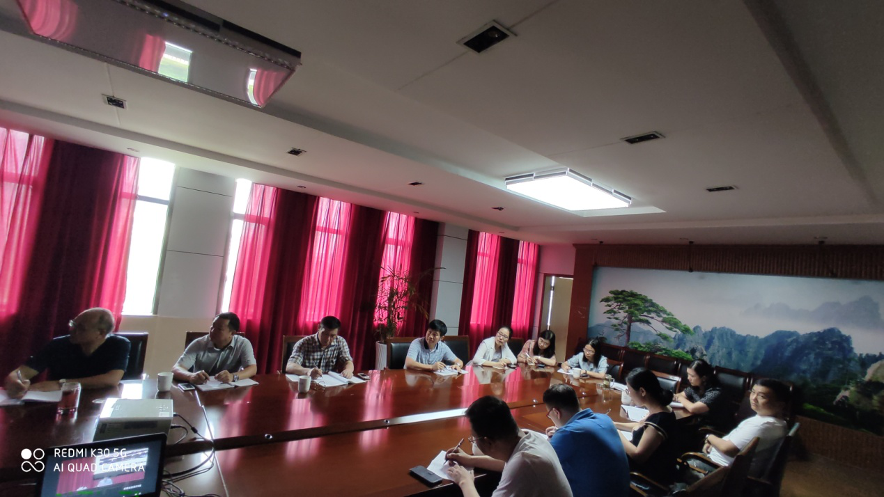 世界杯官网干部师生参加《习近平谈治国理政》第三卷宣讲学习辅导报告会