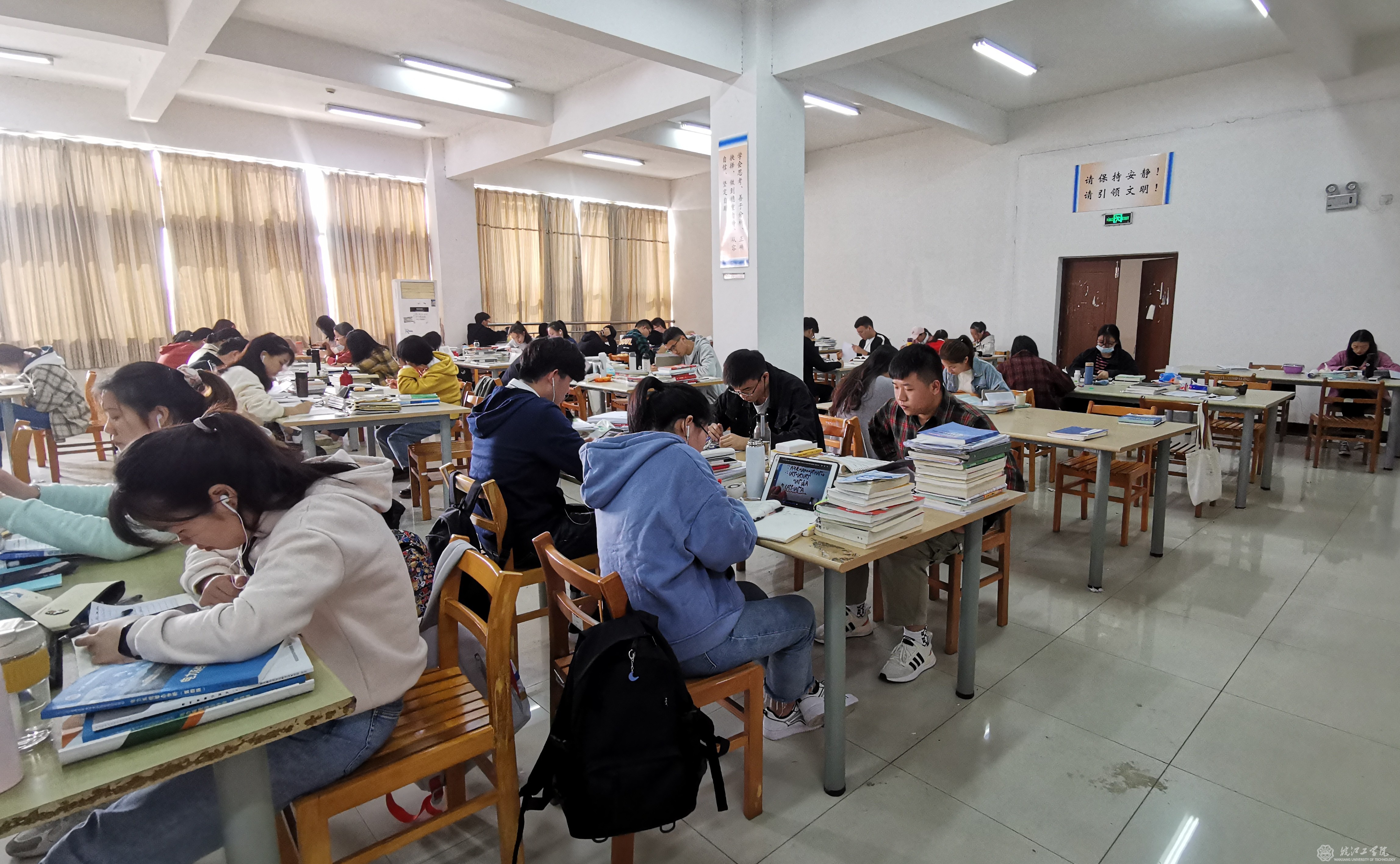 世界杯官网以考研工作为抓手 营造优良学风