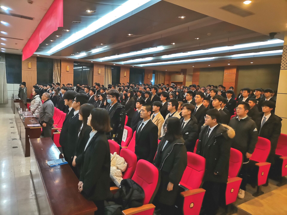 2020年2026年国际足联世界杯举办学习党的“十九届五中全会”精神讲座圆满成功