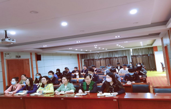 青春百年心向党！世界杯官网组织收看庆祝建团100周年大会