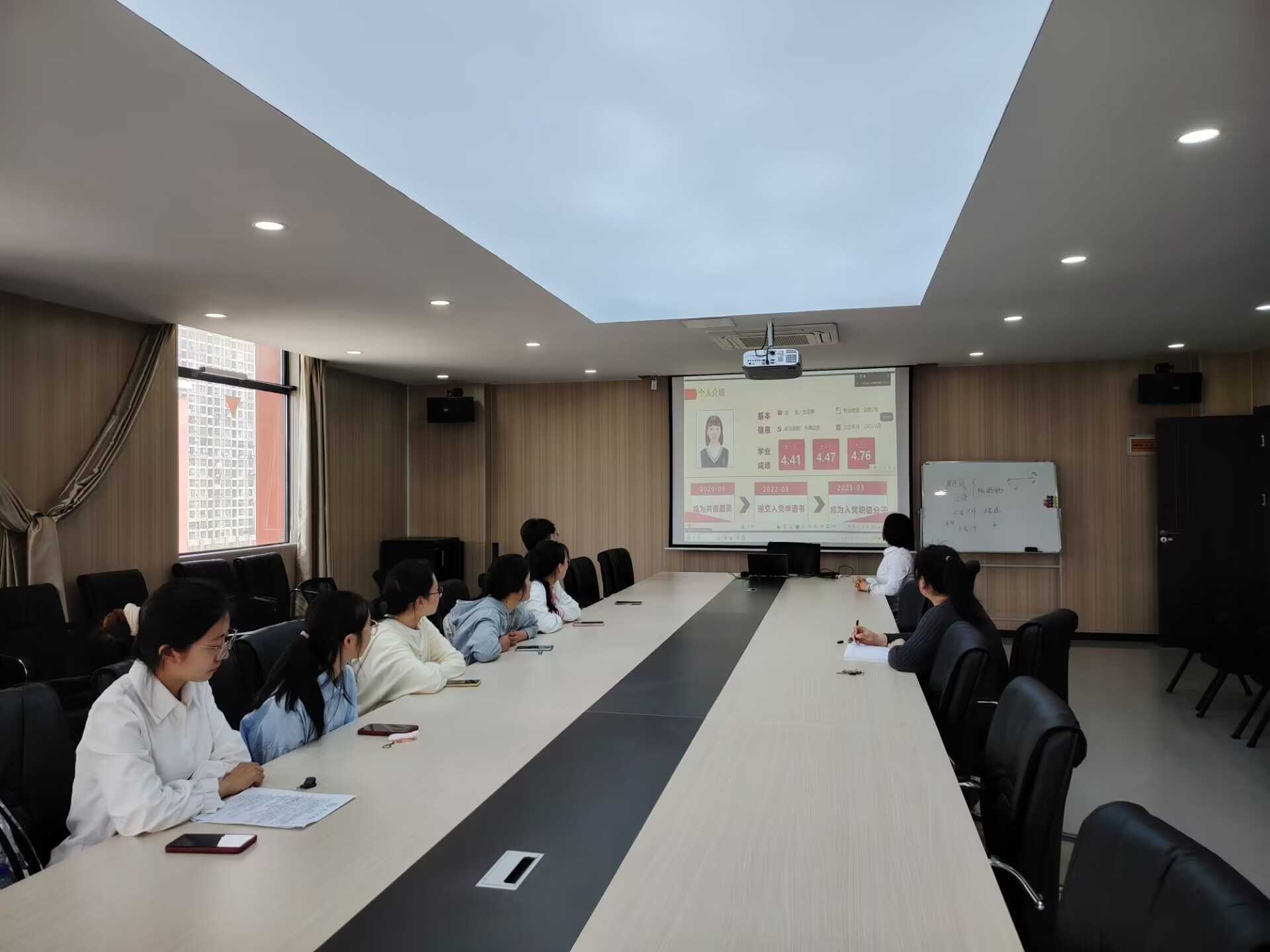 2026年国际足联世界杯财经学院开展第十一期发展对象陈述答辩会